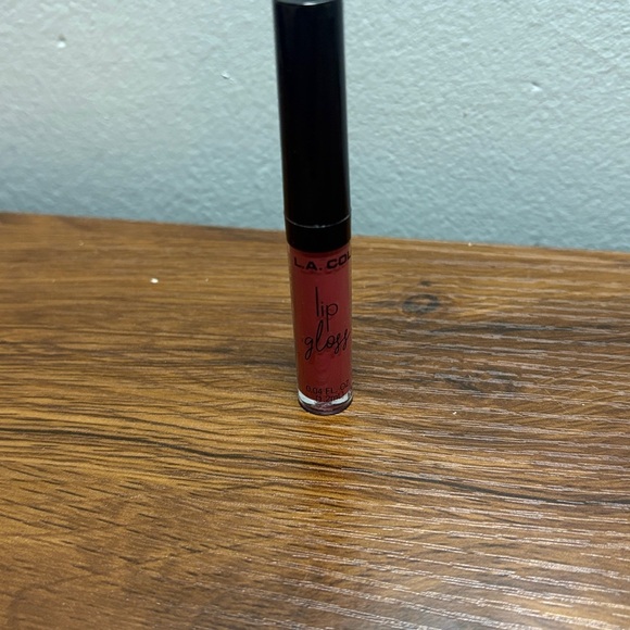 L.A. Colors Lip Gloss Collection - Pink, Red, Purple Hues 12 Pack - Picture 13 of 16